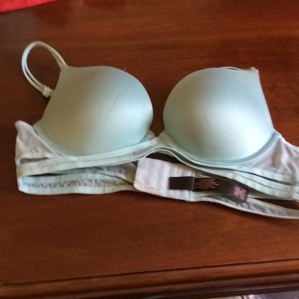 Victoria’s Secret Bra size 34B